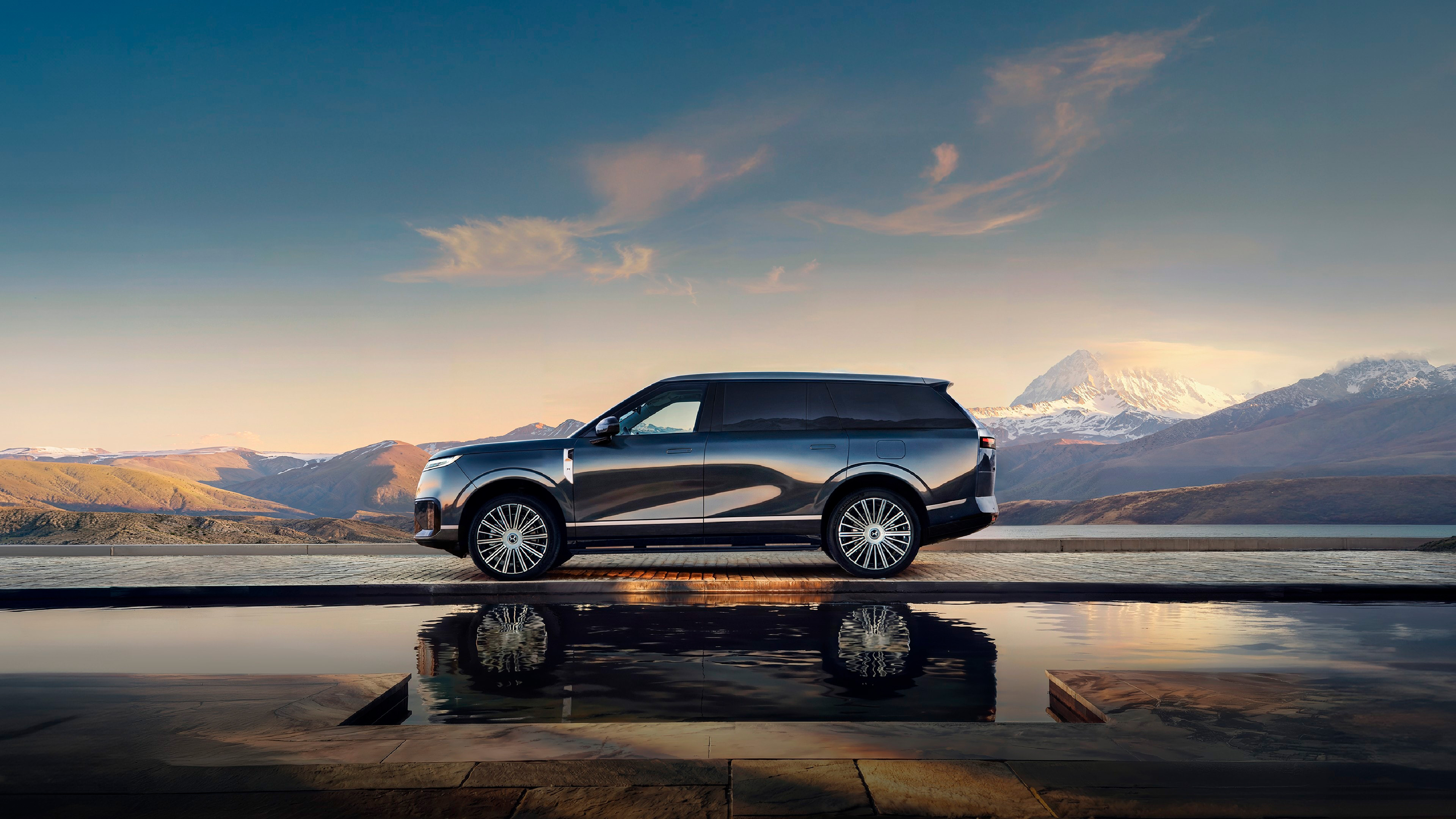 Електромобілі X-Peng GX EV з Китаю
